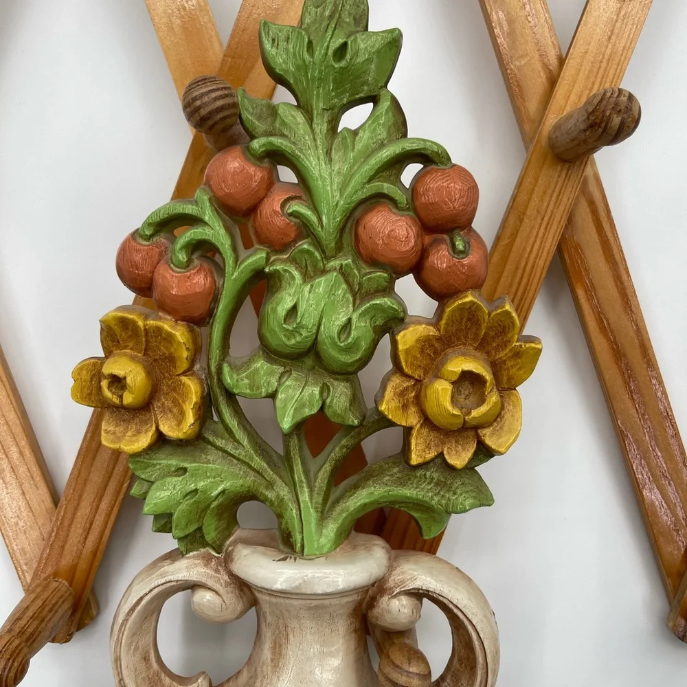 1960s Vintage Homeco Floral Wall Sconce